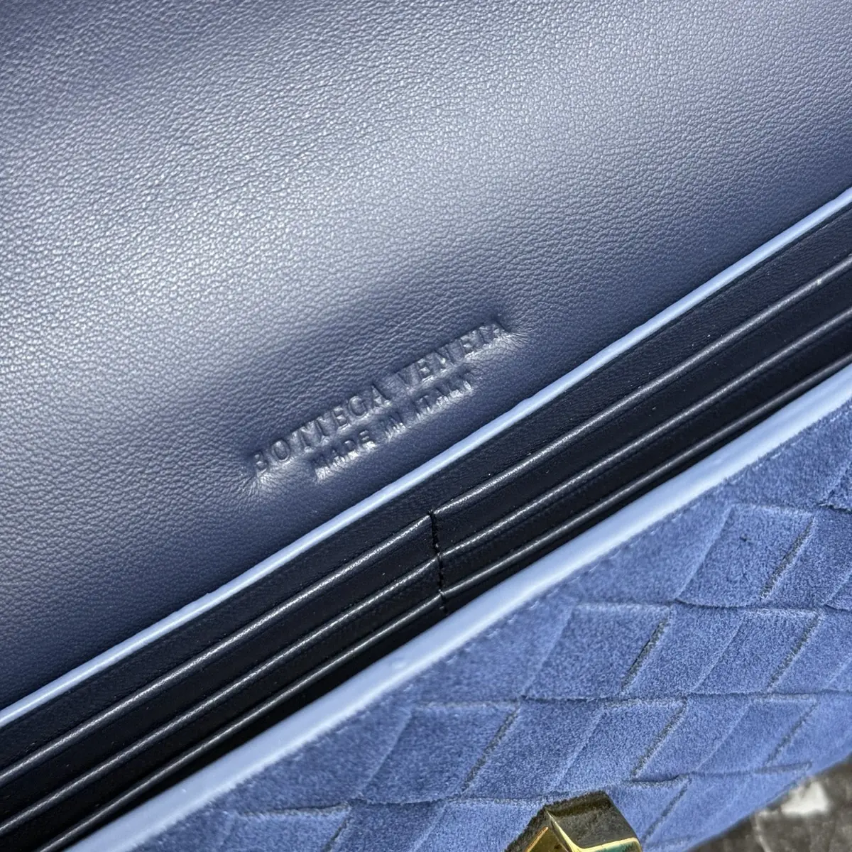 Bottega Veneta Style Blue Leather Top Handle Bag Lookbook Reference image 6
