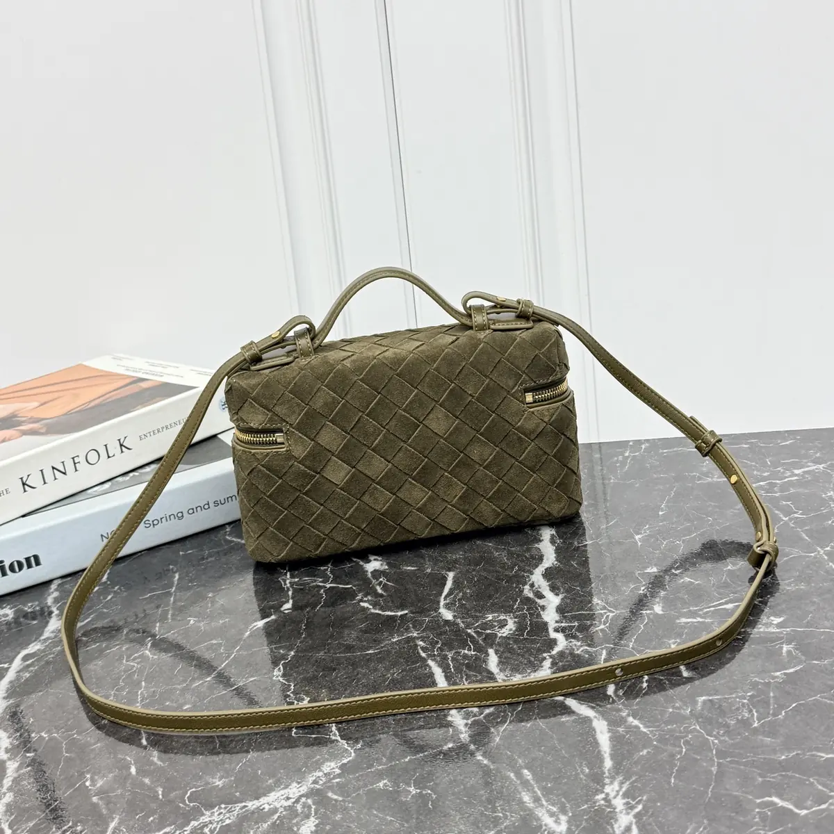 Bottega Veneta Style Brown Crossbody Bag Lookbook Reference image 2