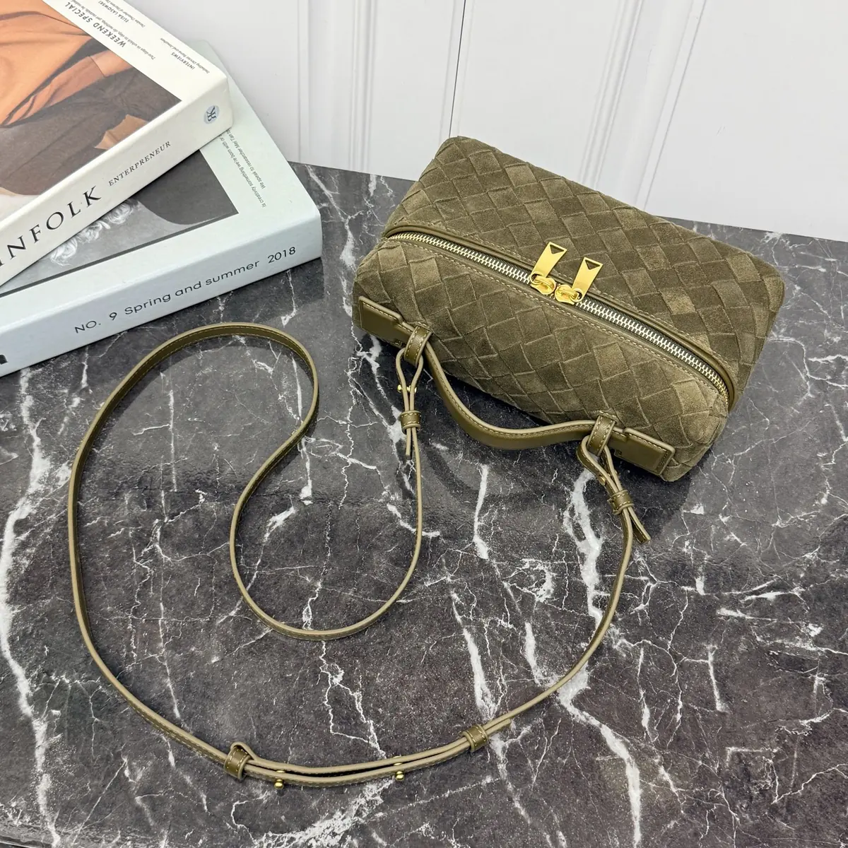 Bottega Veneta Style Brown Crossbody Bag Lookbook Reference image 4