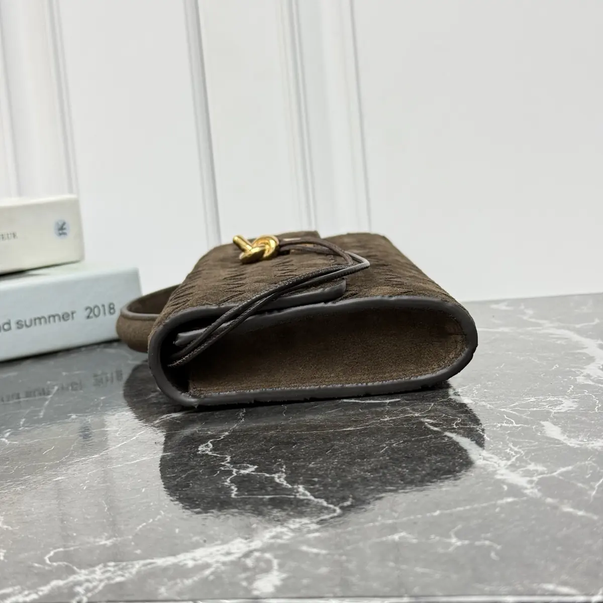 Bottega Veneta Style Brown Leather Top Handle Bag Lookbook Reference image 3