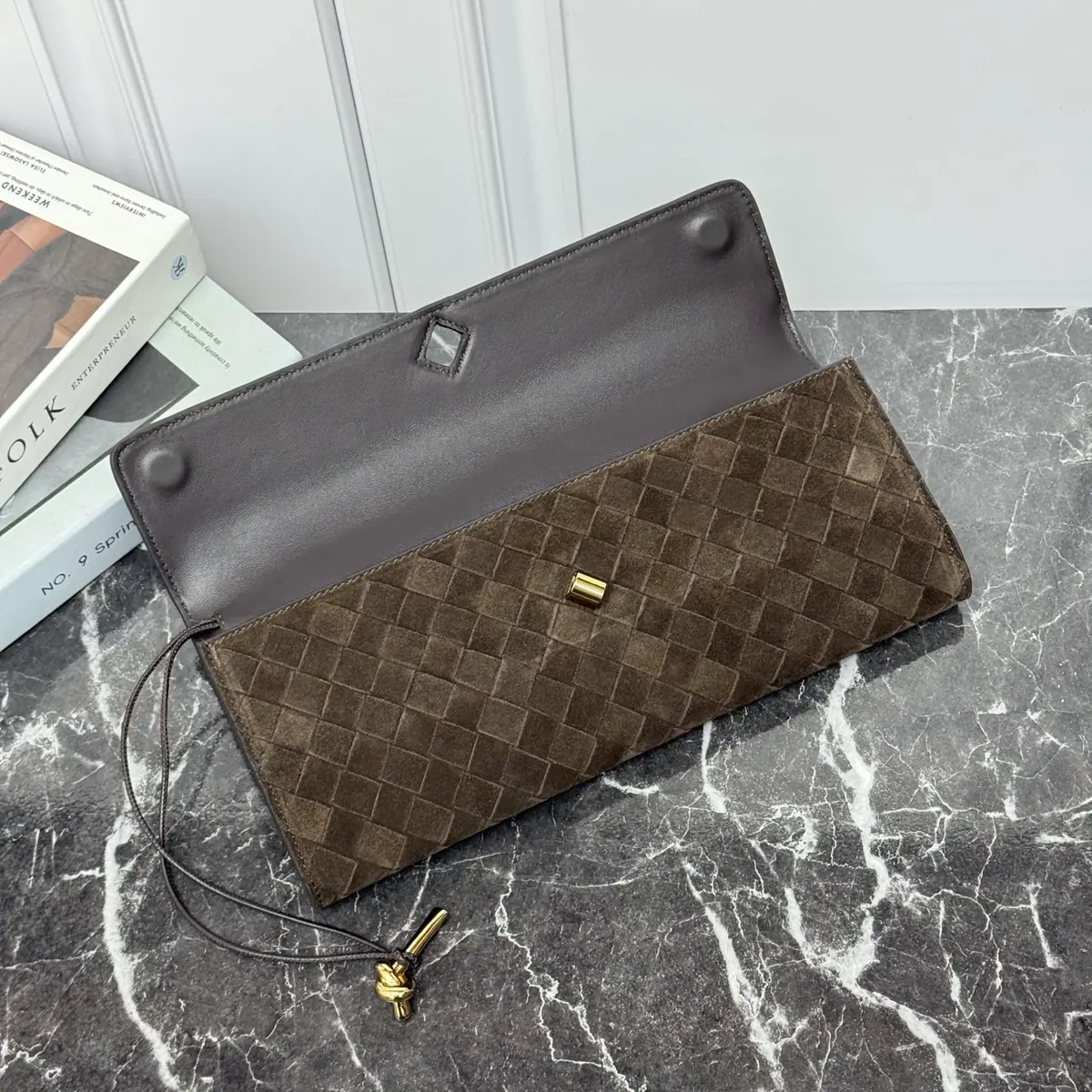 Bottega Veneta Style Brown Leather Top Handle Bag Lookbook Reference image 5