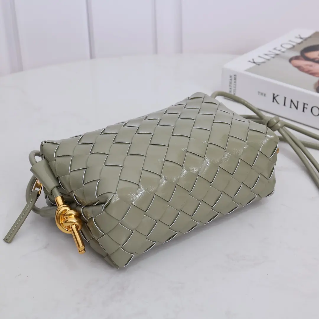 Bottega Veneta Style Green Leather Bag Lookbook Reference image 4