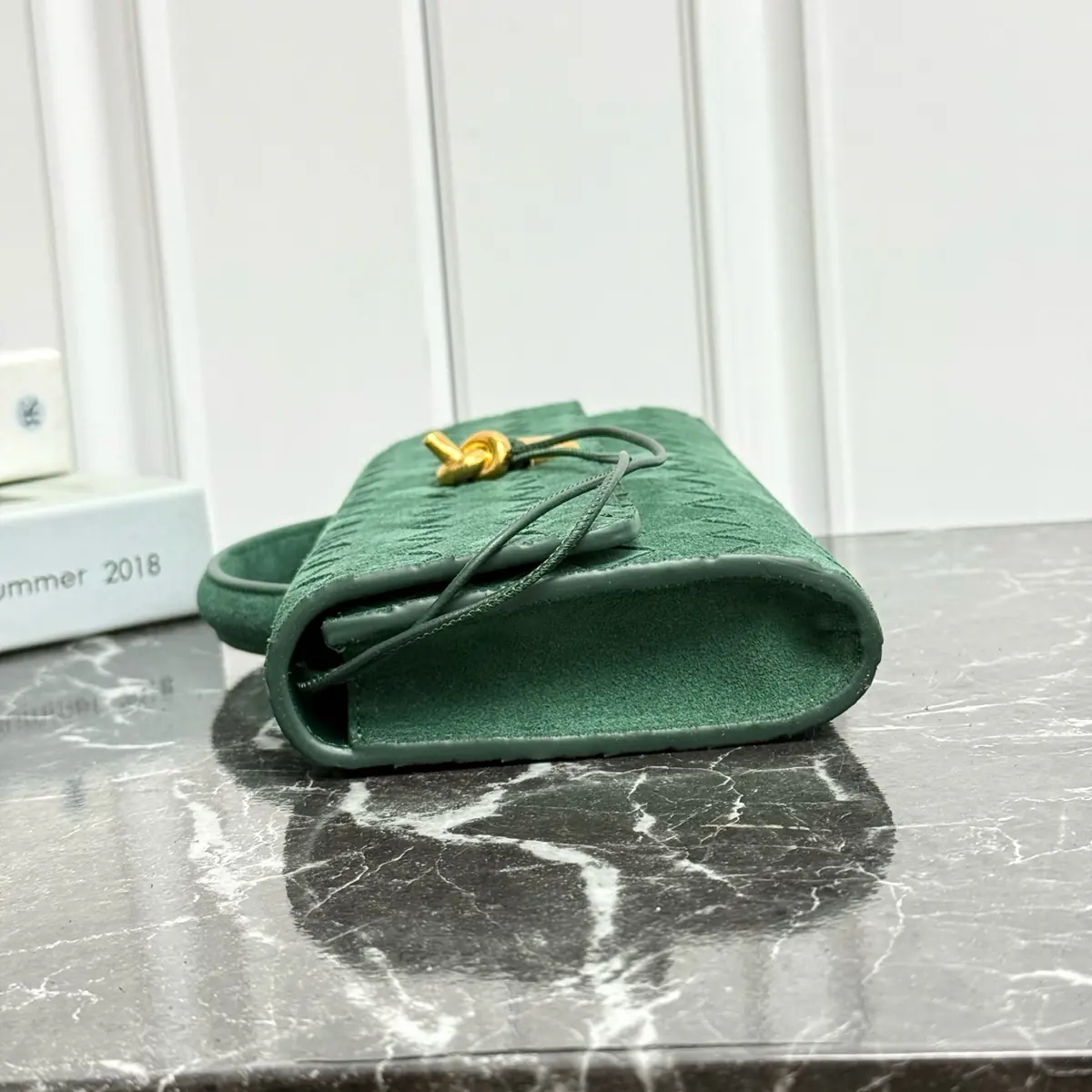 Bottega Veneta Style Green Leather Top Handle Bag Lookbook Reference image 3