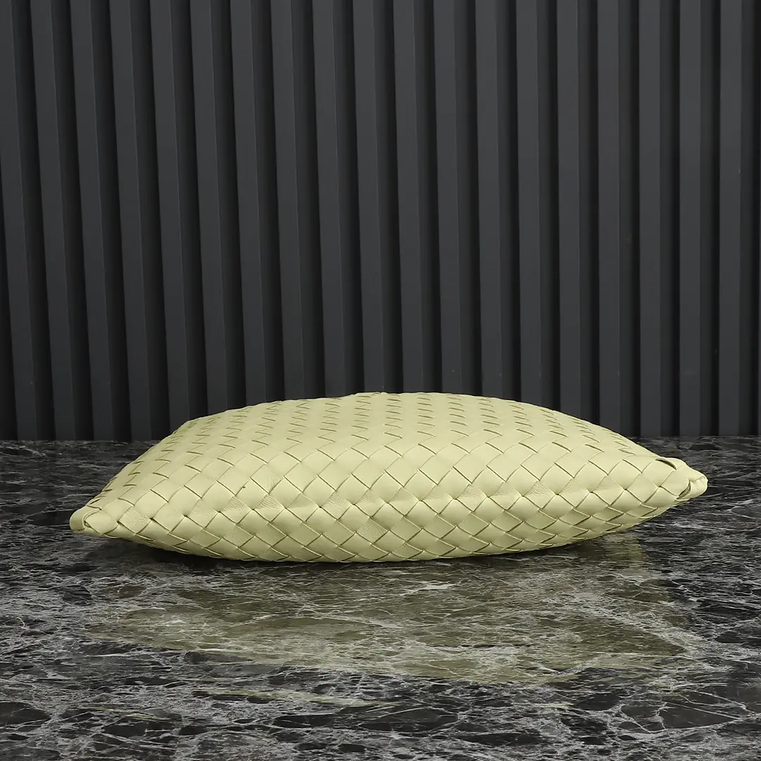 Bottega Veneta Style Leather Bag Lookbook Reference image 4