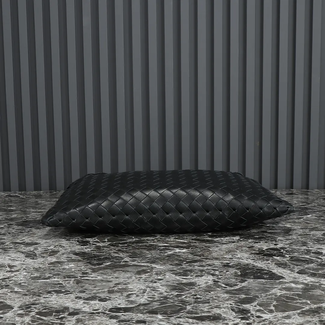 Bottega Veneta Style Leather Bag Lookbook Reference image 5