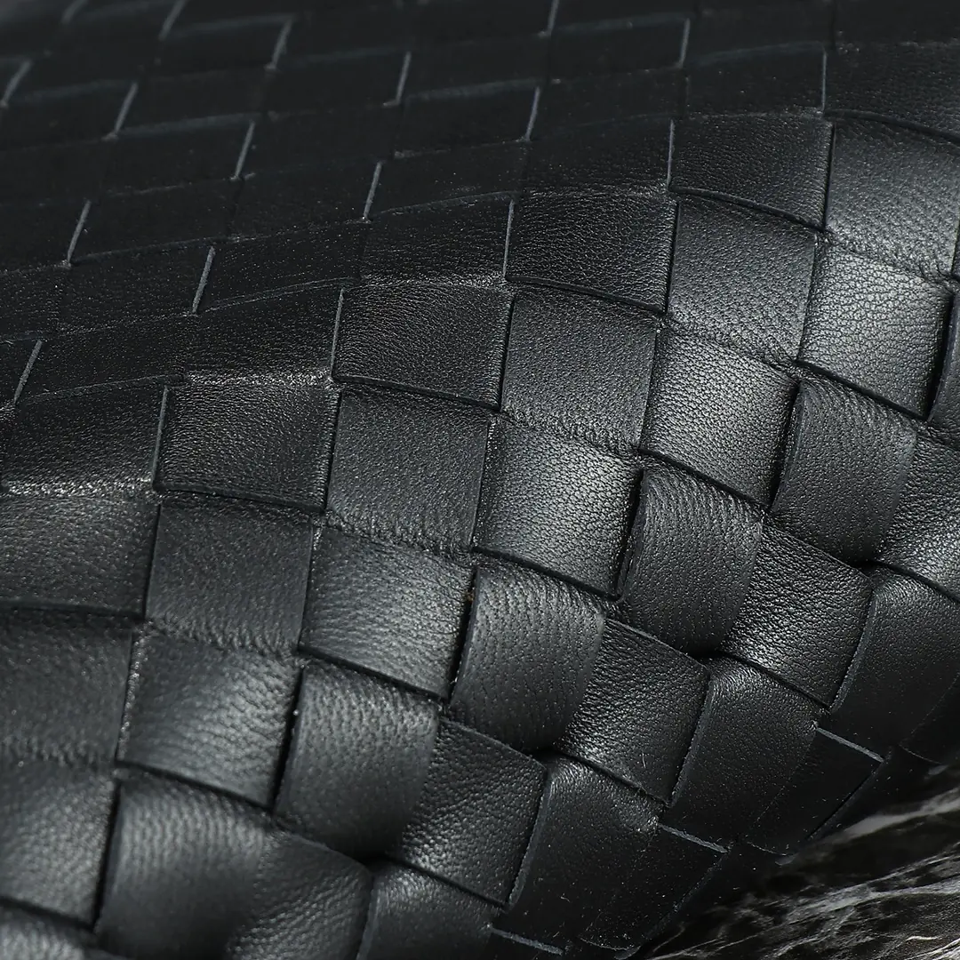 Bottega Veneta Style Leather Bag Lookbook Reference image 6