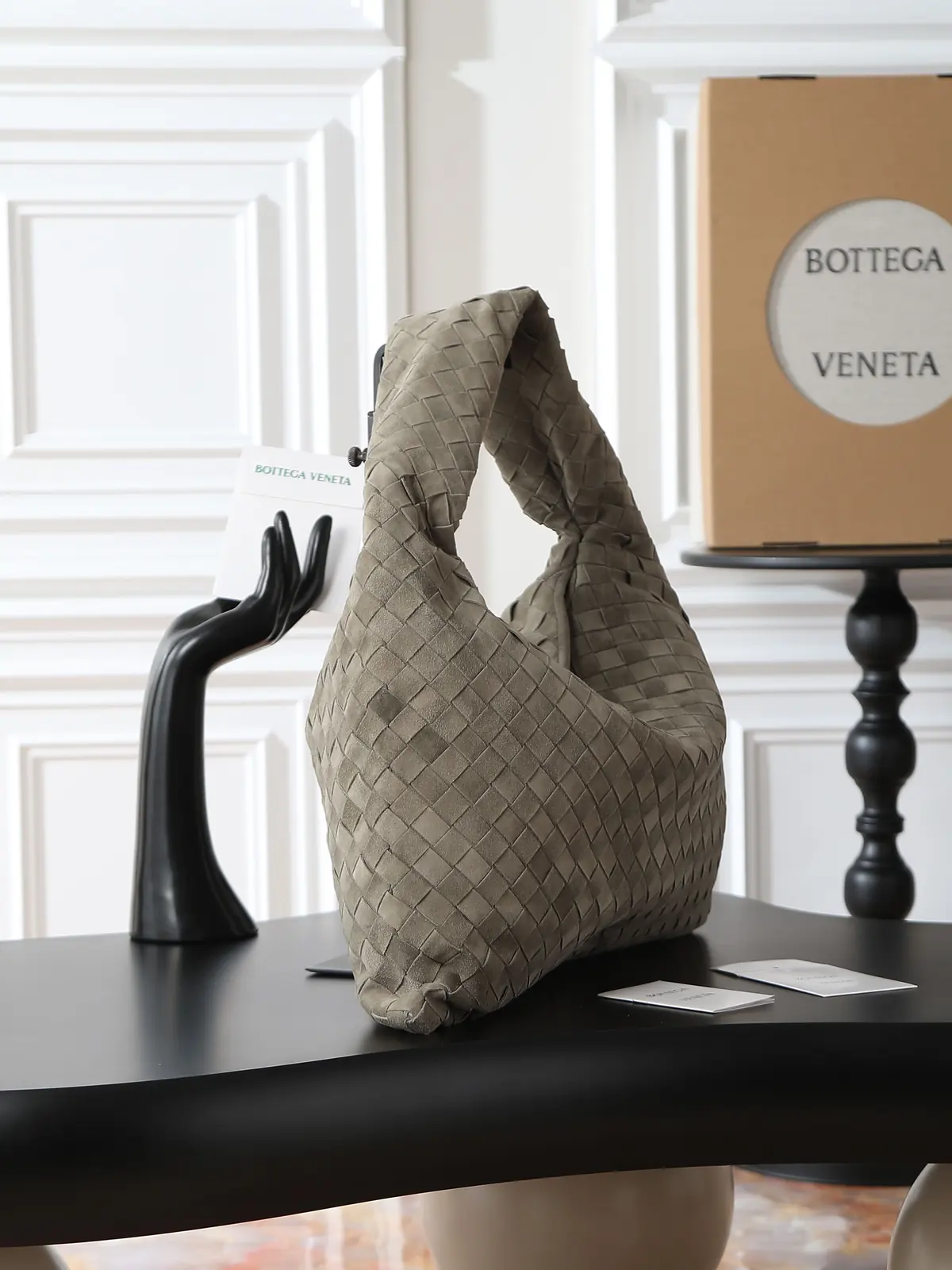 Bottega Veneta Style Leather Bag Lookbook Reference image 2