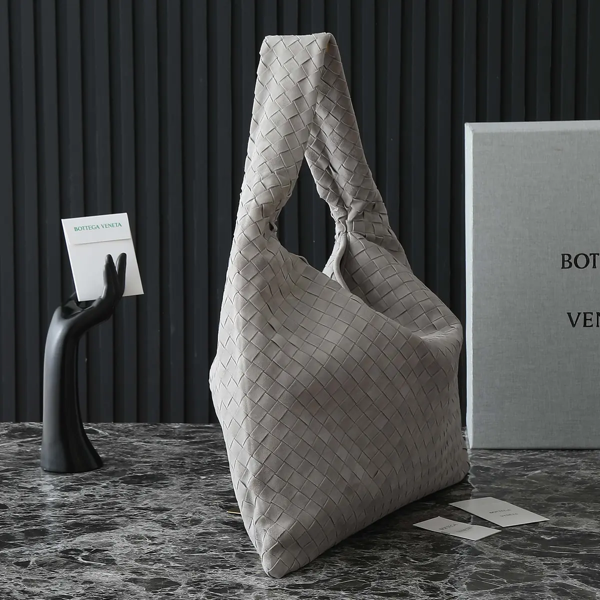 Bottega Veneta Style Leather Bag Lookbook Reference image 2