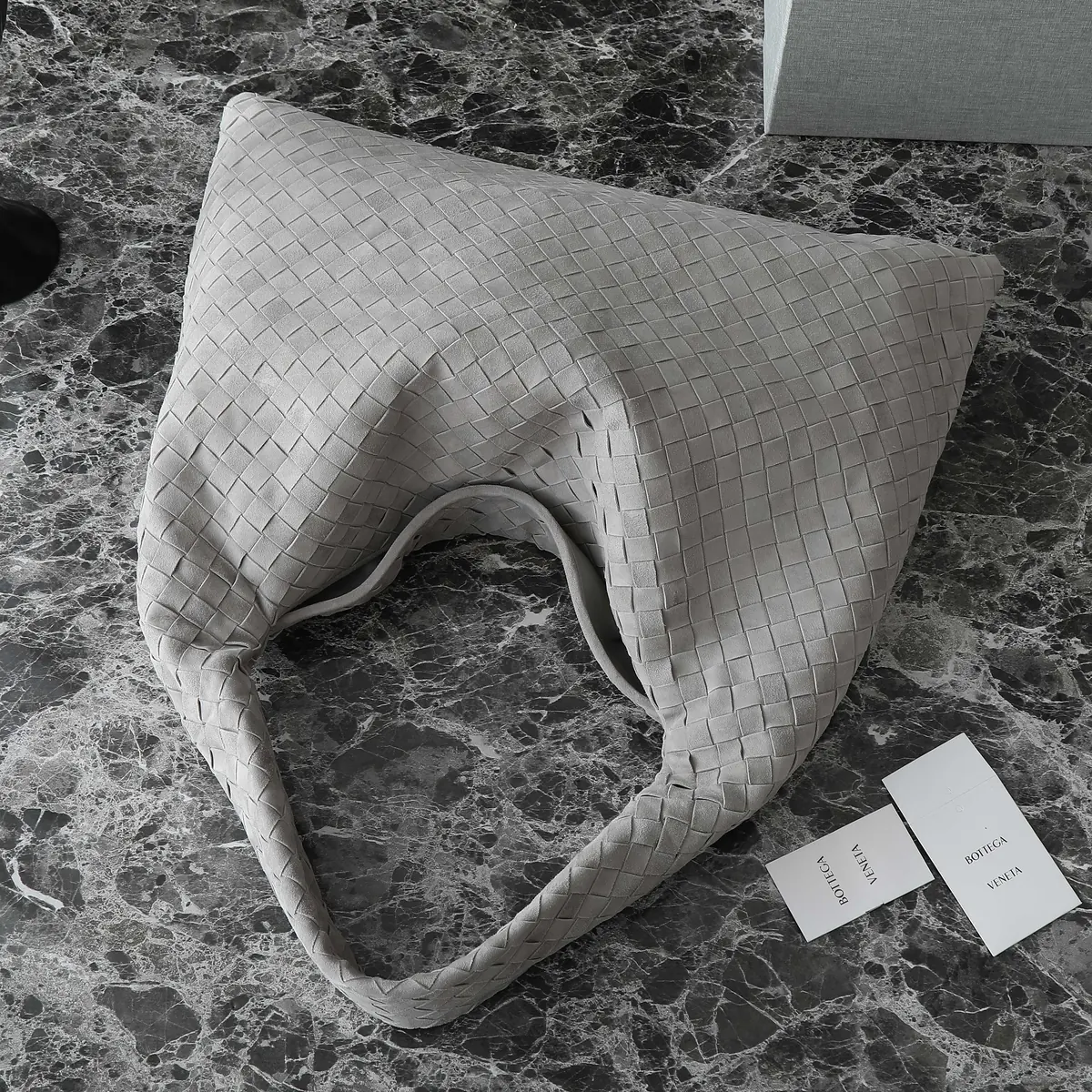 Bottega Veneta Style Leather Bag Lookbook Reference image 5