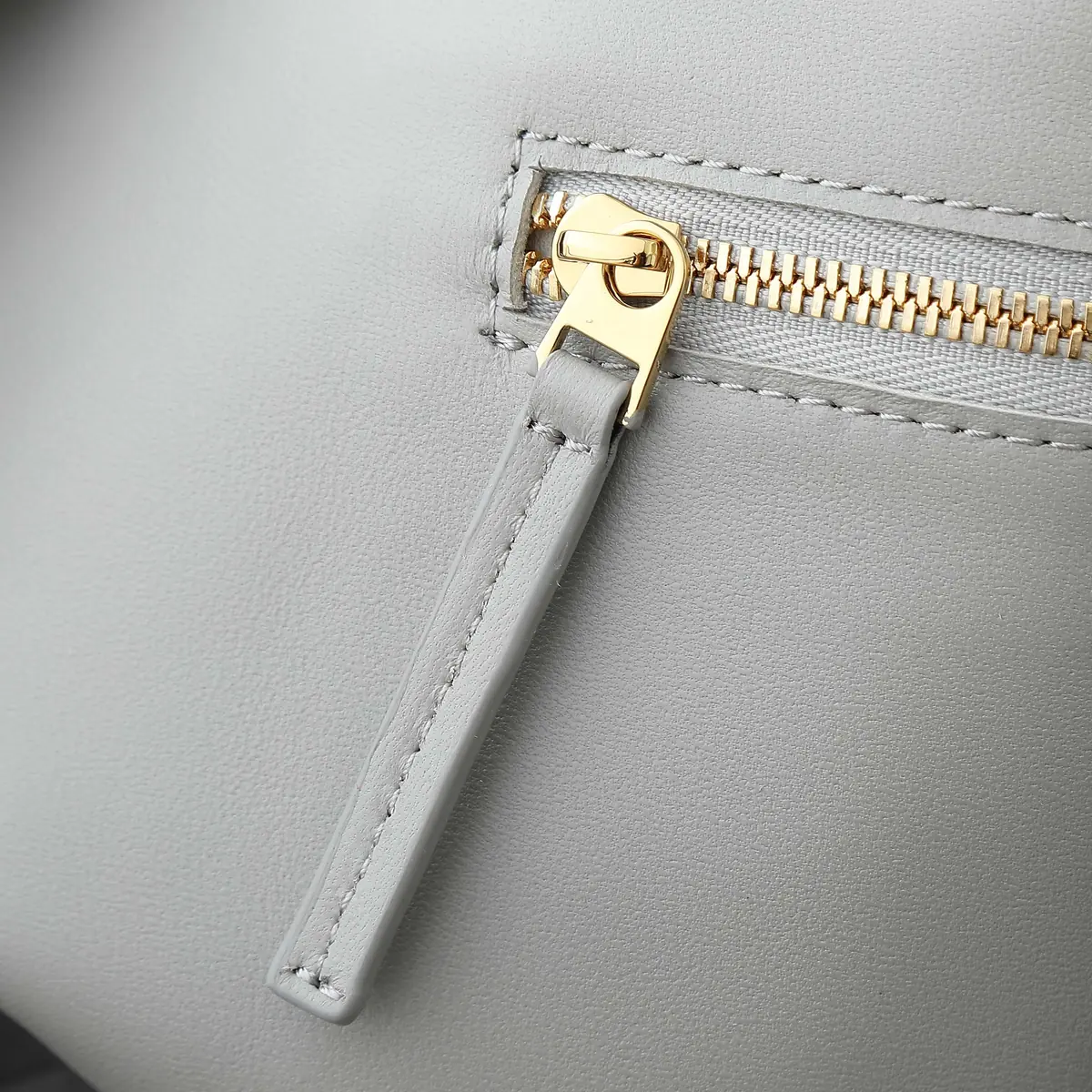Bottega Veneta Style Leather Bag Lookbook Reference image 6