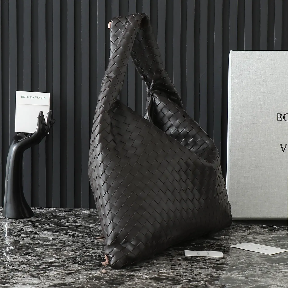 Bottega Veneta Style Leather Bag Lookbook Reference image 2