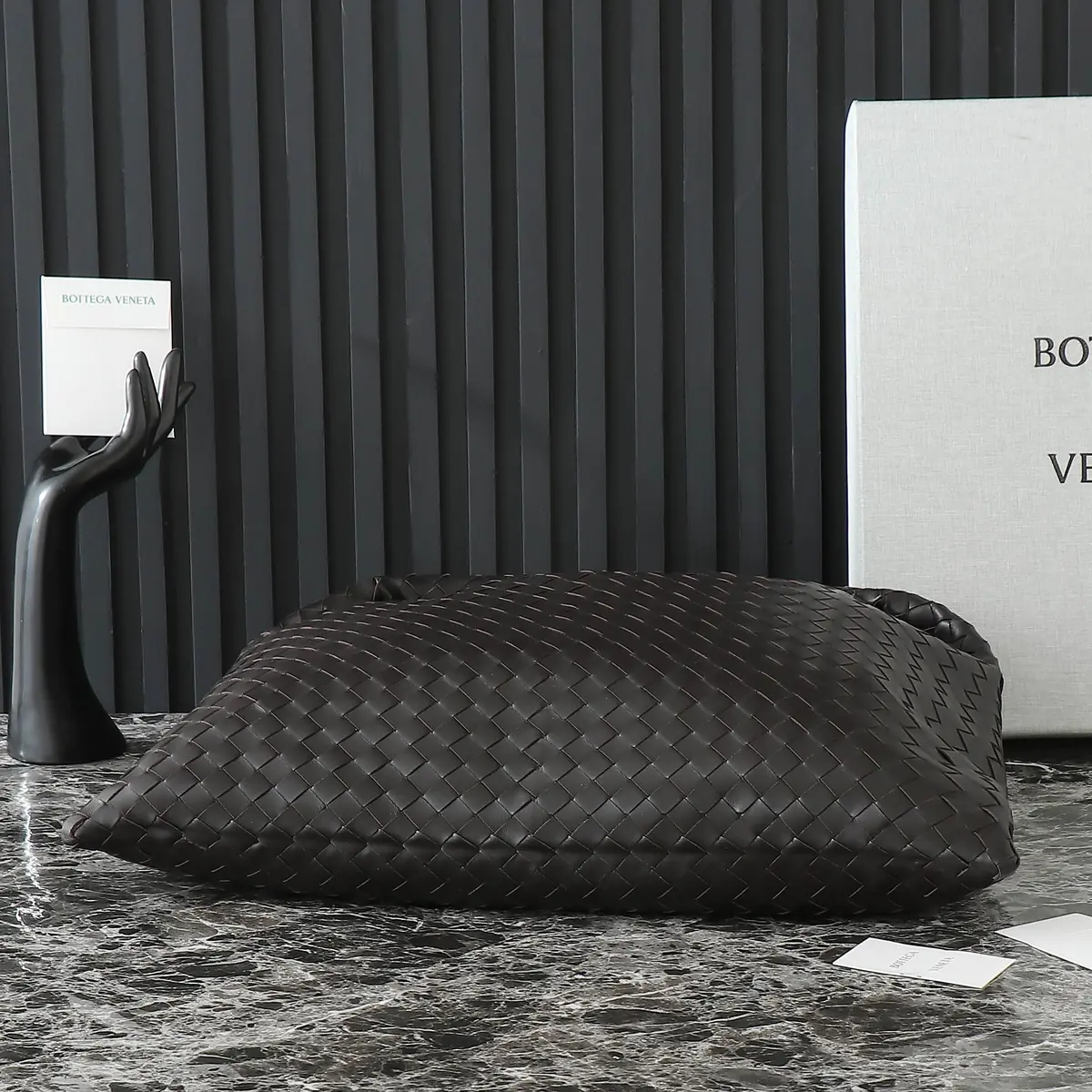 Bottega Veneta Style Leather Bag Lookbook Reference image 4