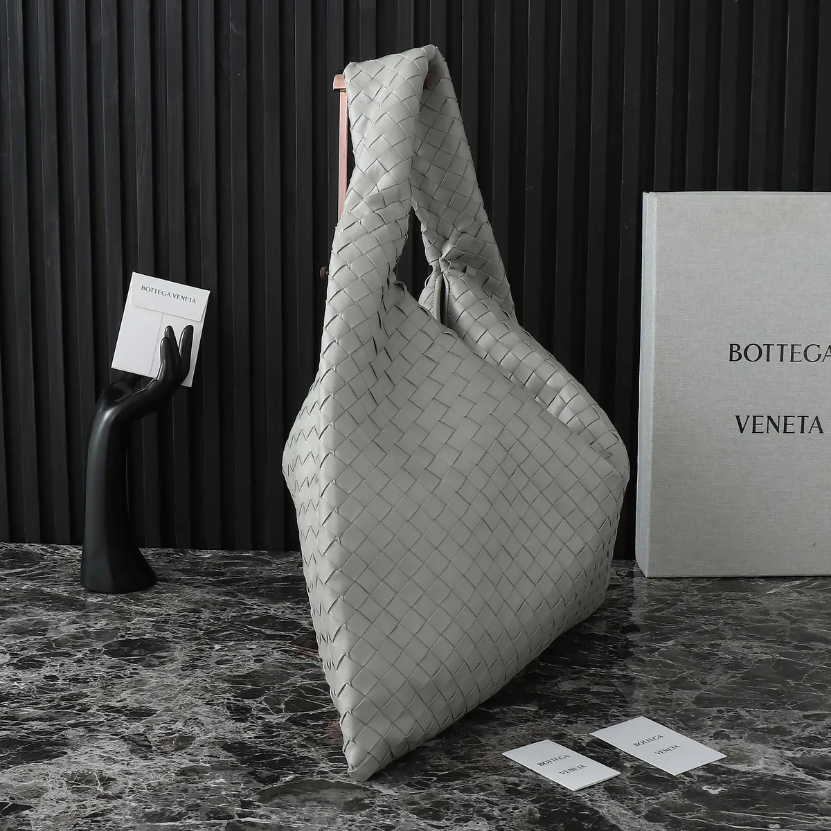 Bottega Veneta Style Leather Bag Lookbook Reference image 4