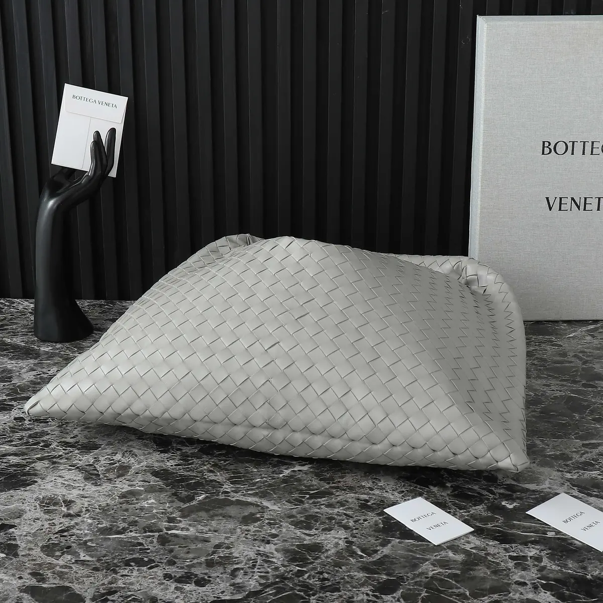 Bottega Veneta Style Leather Bag Lookbook Reference image 5