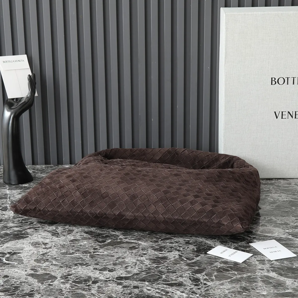Bottega Veneta Style Leather Bag Lookbook Reference image 4