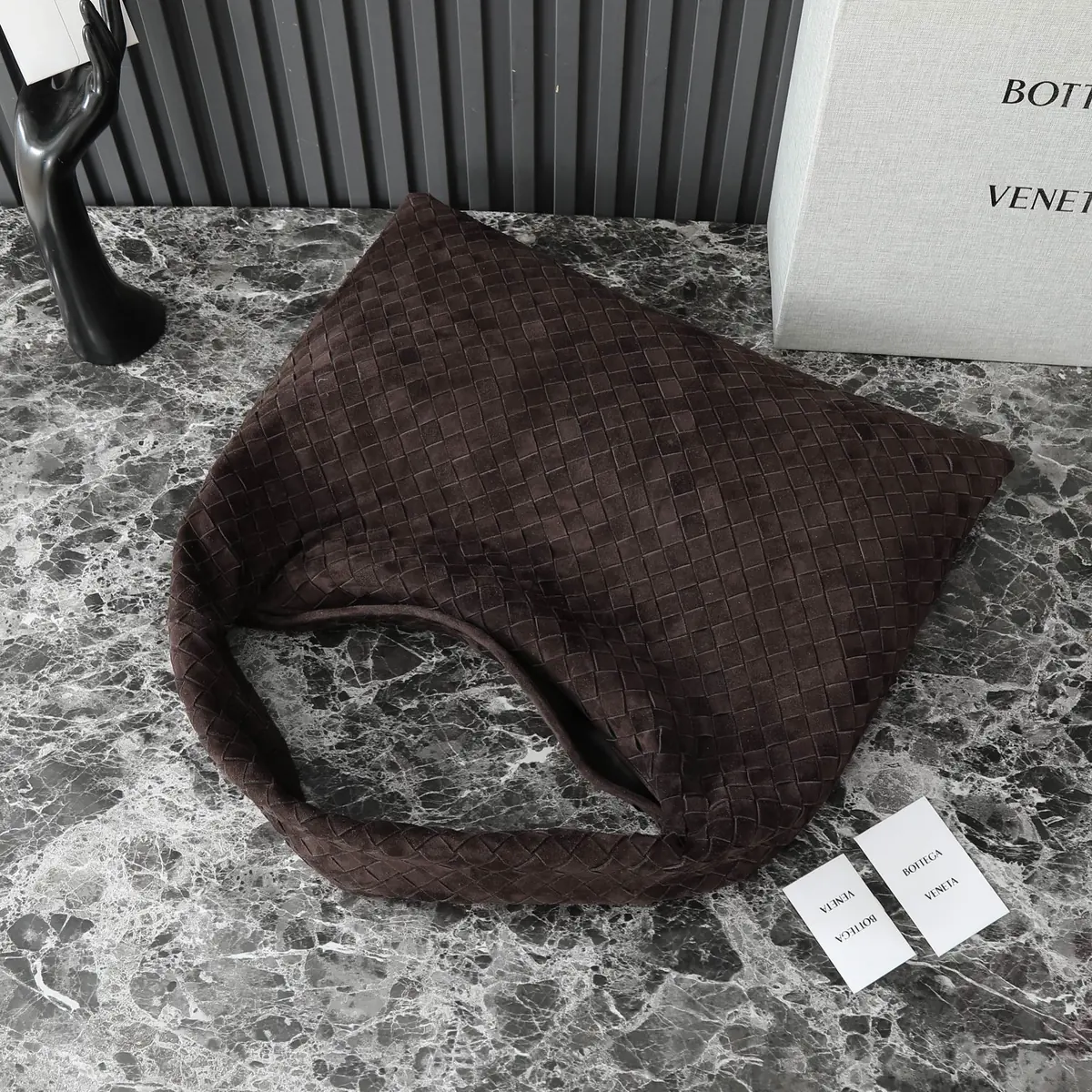Bottega Veneta Style Leather Bag Lookbook Reference image 5