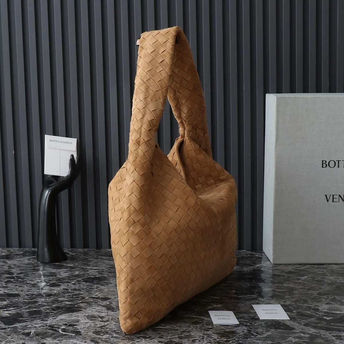 Bottega Veneta Style Leather Bag Lookbook Reference image 2