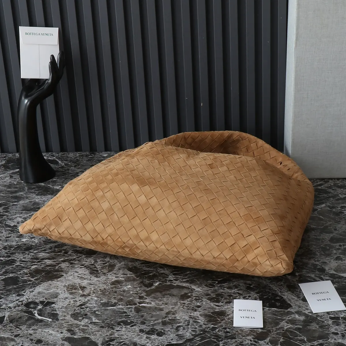 Bottega Veneta Style Leather Bag Lookbook Reference image 4