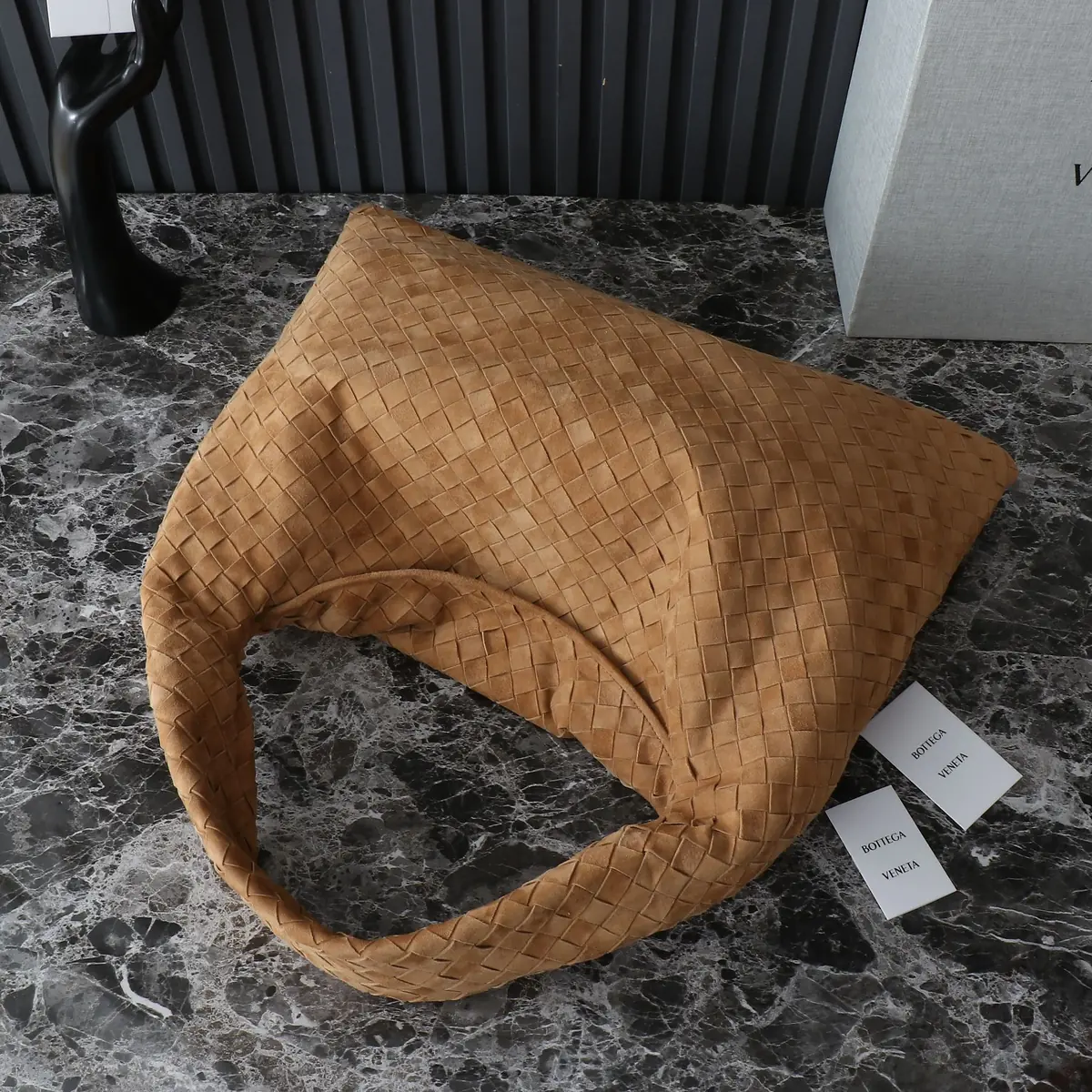 Bottega Veneta Style Leather Bag Lookbook Reference image 5