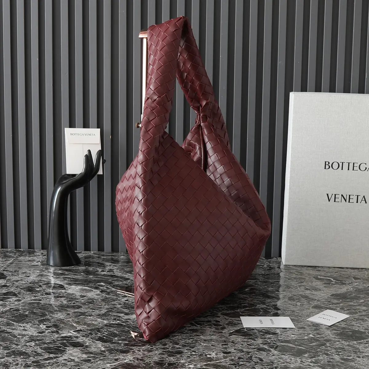 Bottega Veneta Style Leather Bag Lookbook Reference image 2