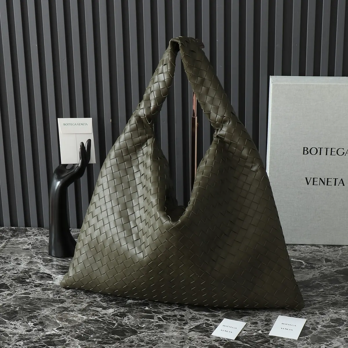 Bottega Veneta Style Leather Bag Lookbook Reference image 3