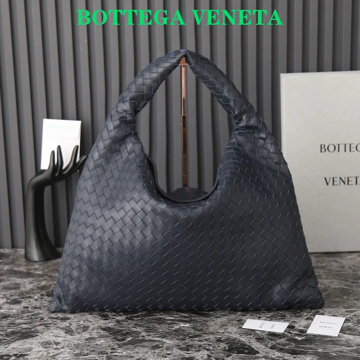 Bottega Veneta Style Leather Bag Lookbook Reference image 1