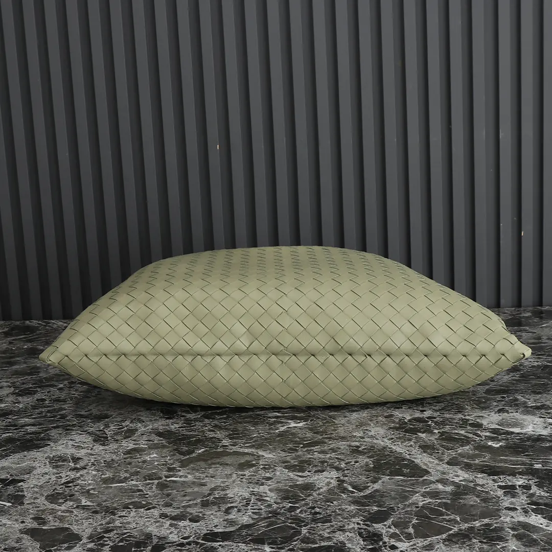 Bottega Veneta Style Leather Bag Lookbook Reference image 5