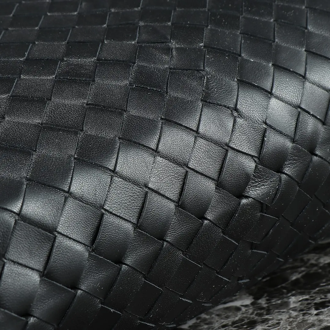 Bottega Veneta Style Leather Bag Lookbook Reference image 6