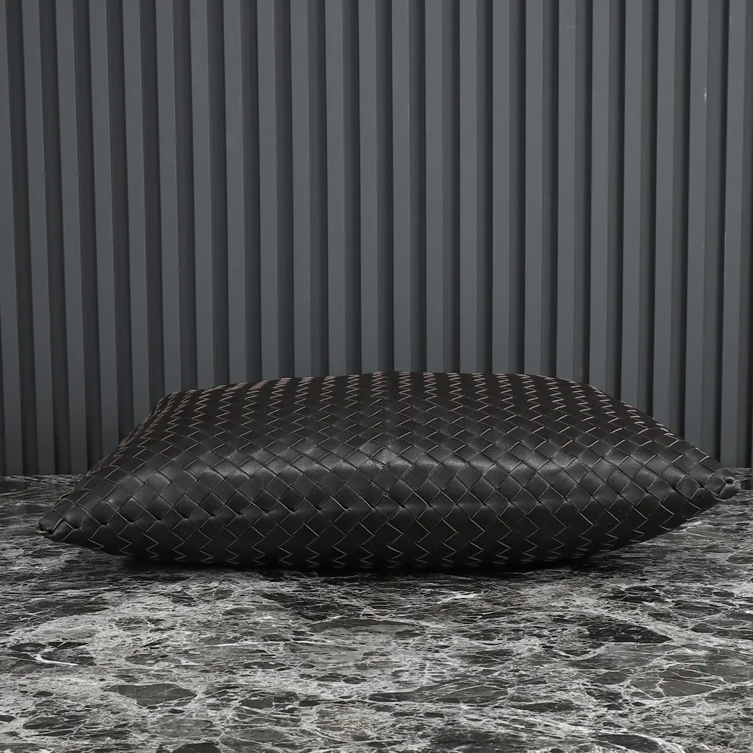 Bottega Veneta Style Leather Bag Lookbook Reference image 5
