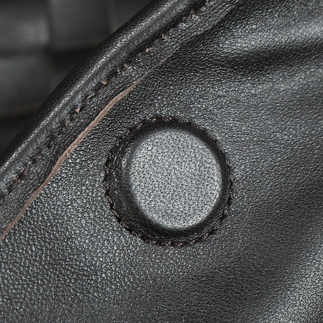 Bottega Veneta Style Leather Bag Lookbook Reference image 6