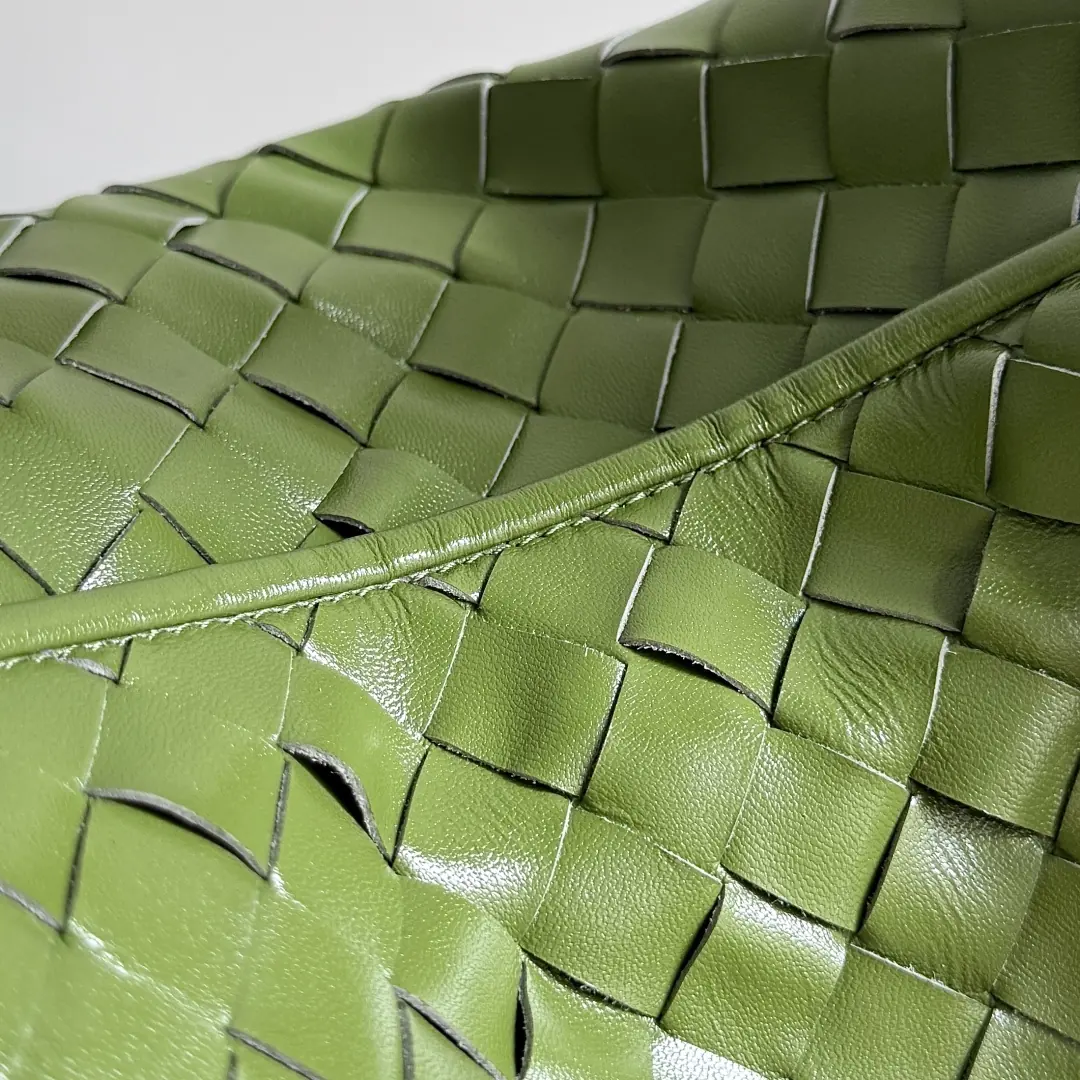Bottega Veneta Style Leather Bag Lookbook Reference image 4