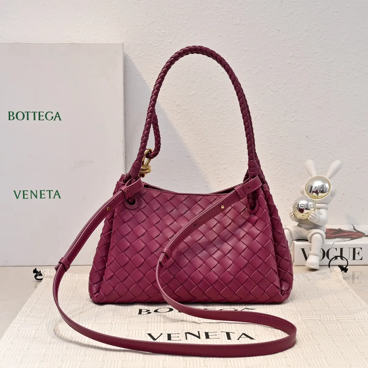 Bottega Veneta Style Leather Bag Lookbook Reference image 3