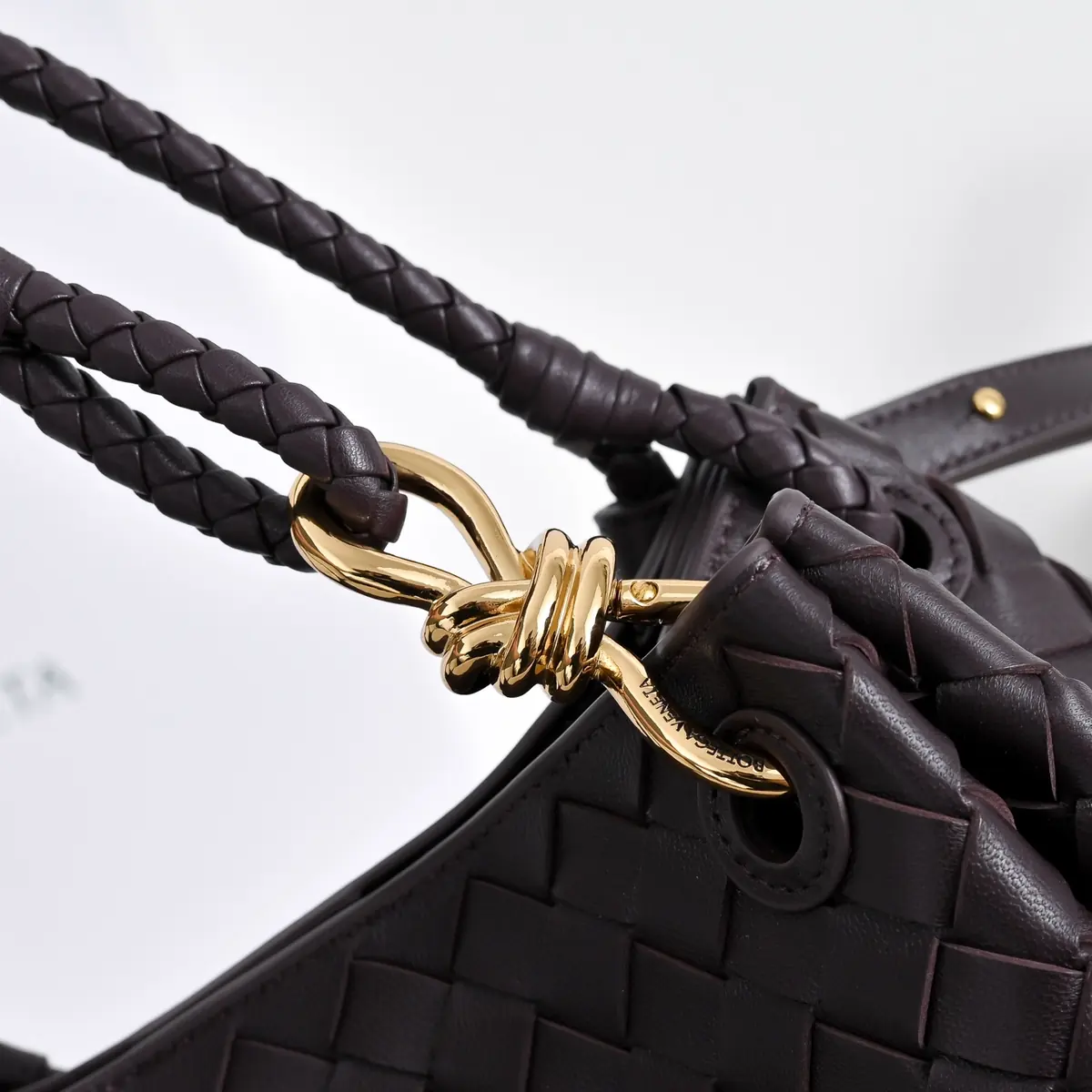 Bottega Veneta Style Leather Bag Lookbook Reference image 4