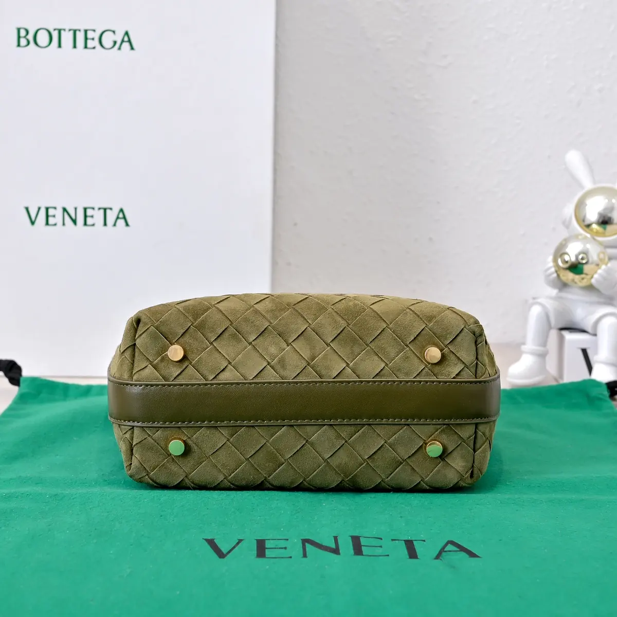 Bottega Veneta Style Leather Bag Lookbook Reference image 4