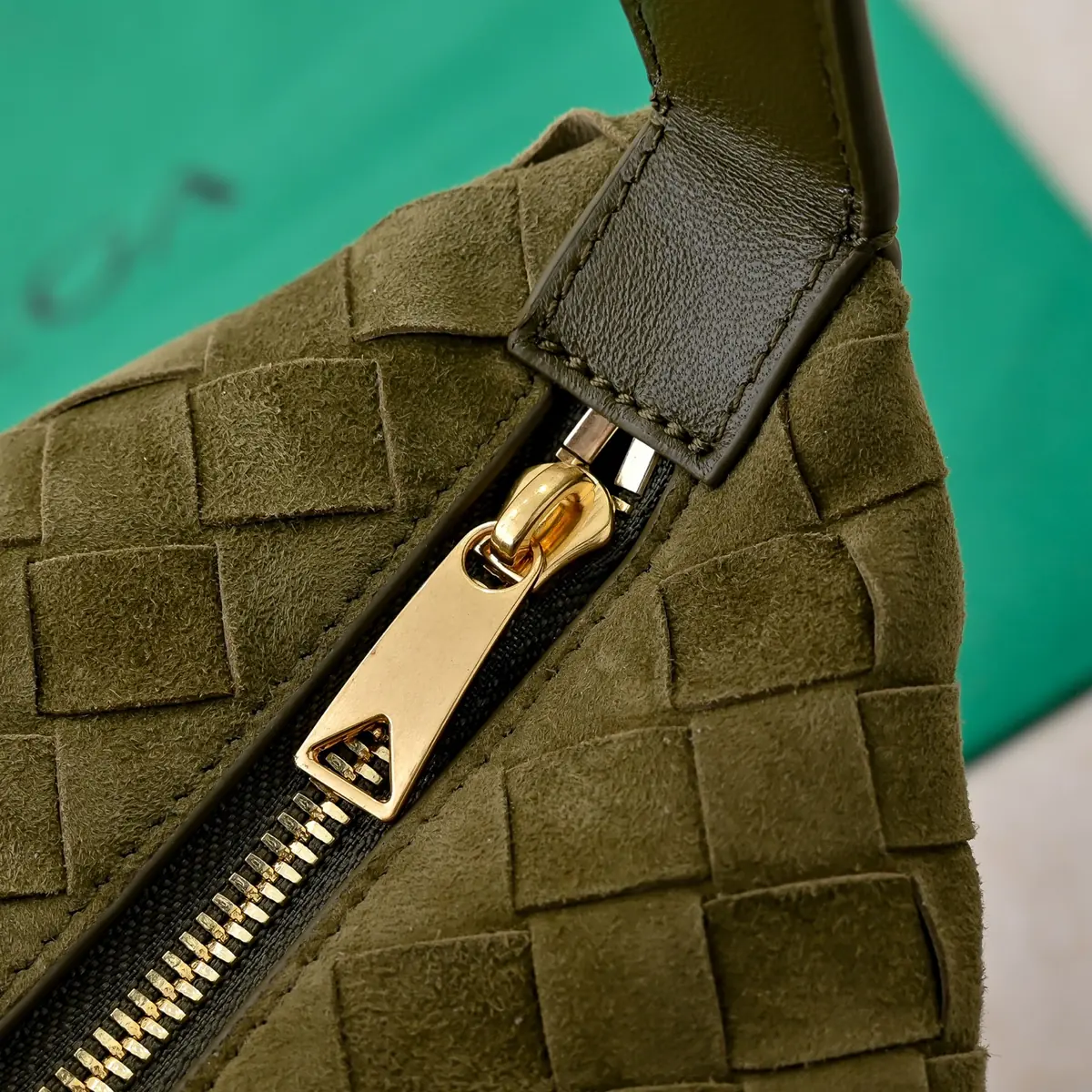 Bottega Veneta Style Leather Bag Lookbook Reference image 5