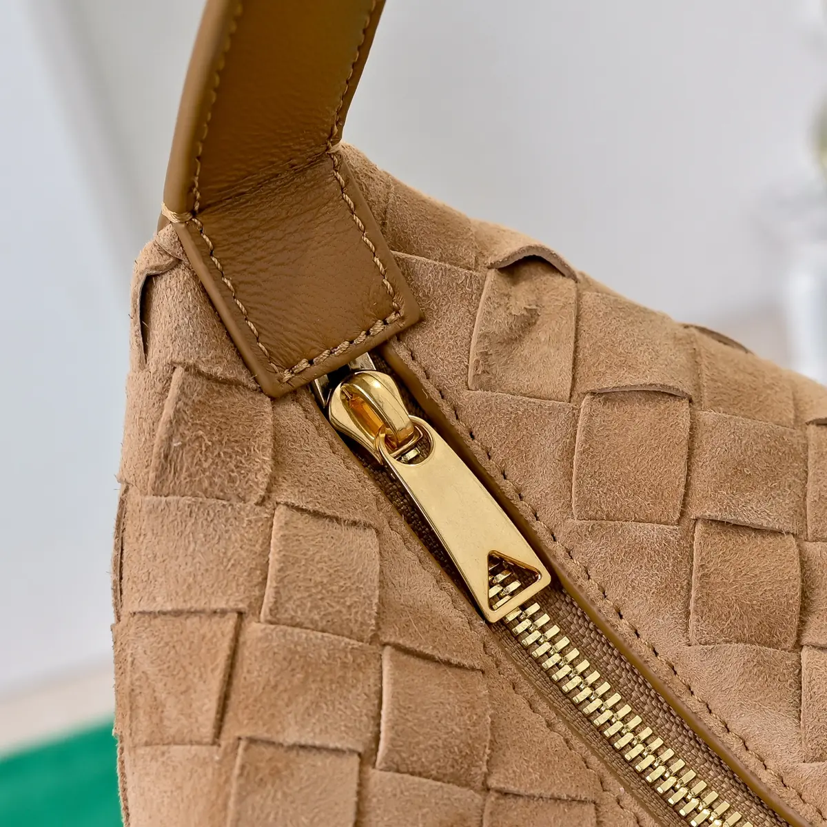 Bottega Veneta Style Leather Bags Lookbook Reference image 5