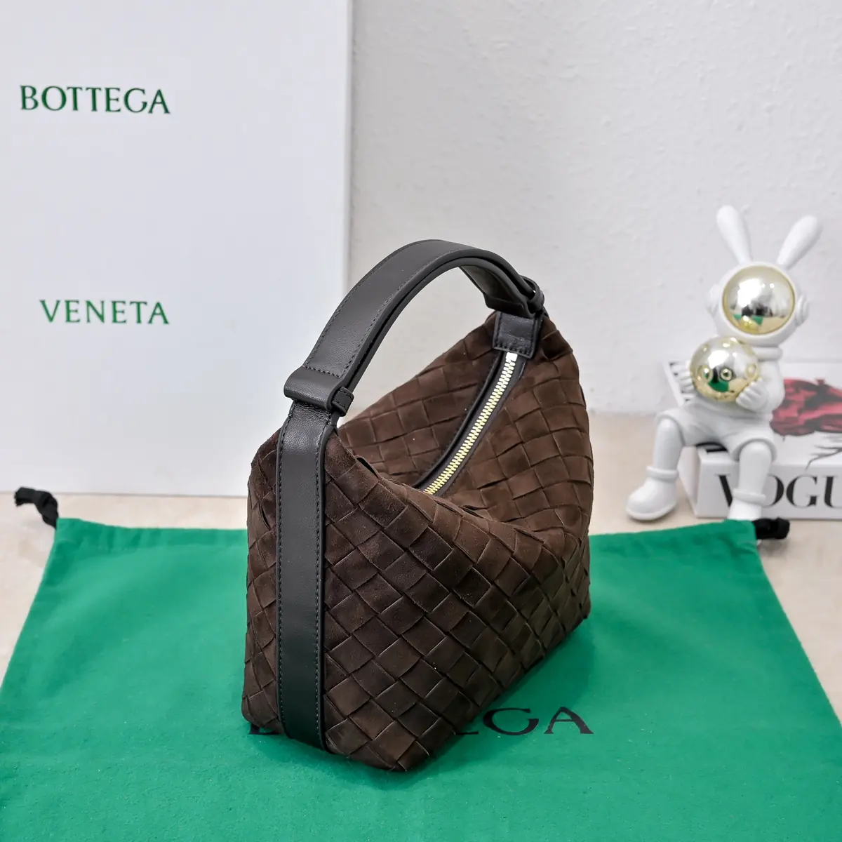 Bottega Veneta Style Leather Bags Lookbook Reference image 2