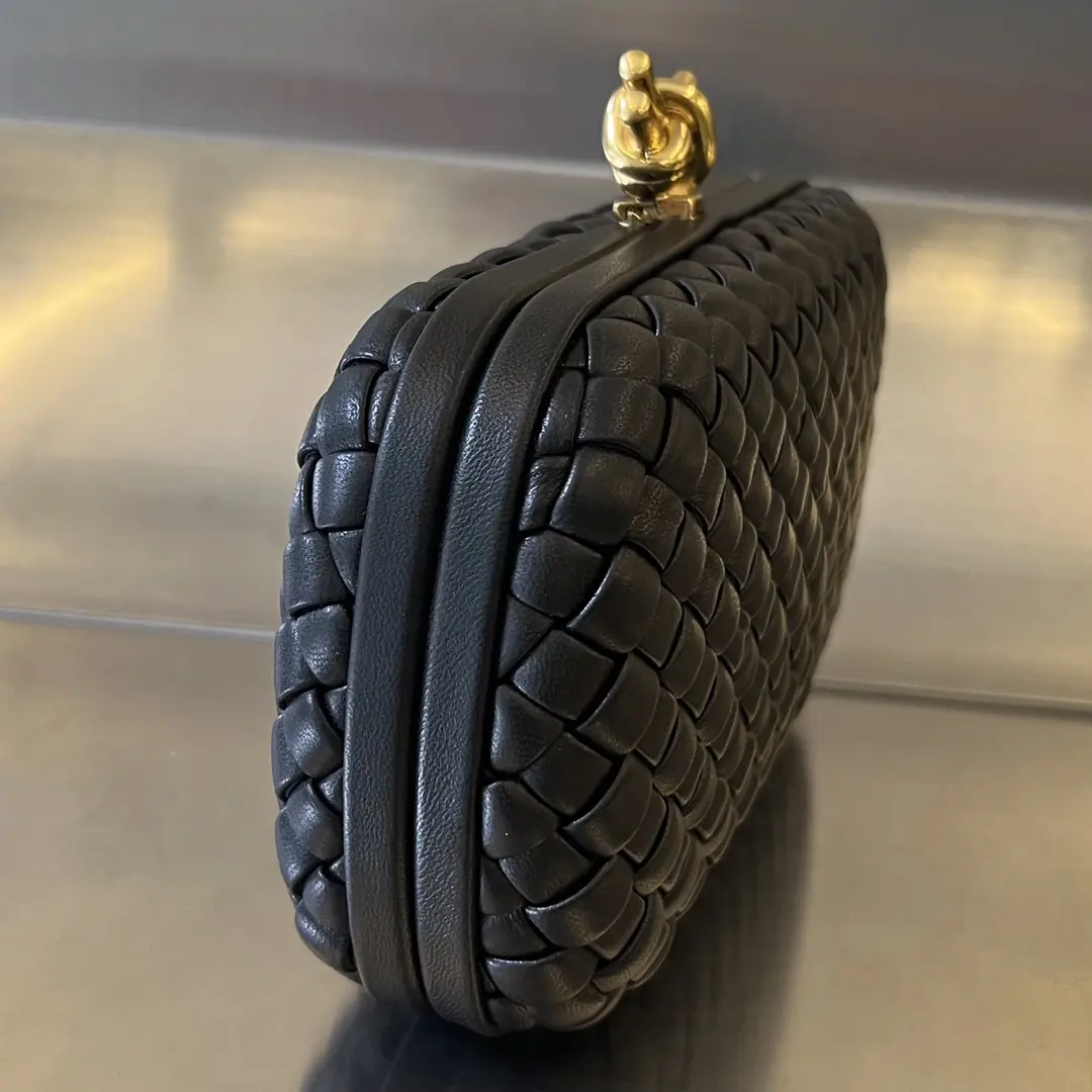 Bottega Veneta Style Leather Clutch Lookbook Reference image 2