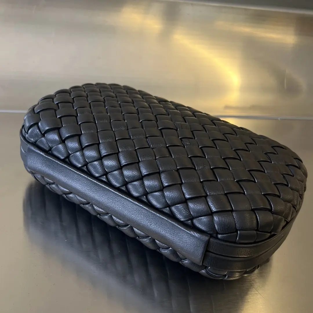 Bottega Veneta Style Leather Clutch Lookbook Reference image 3