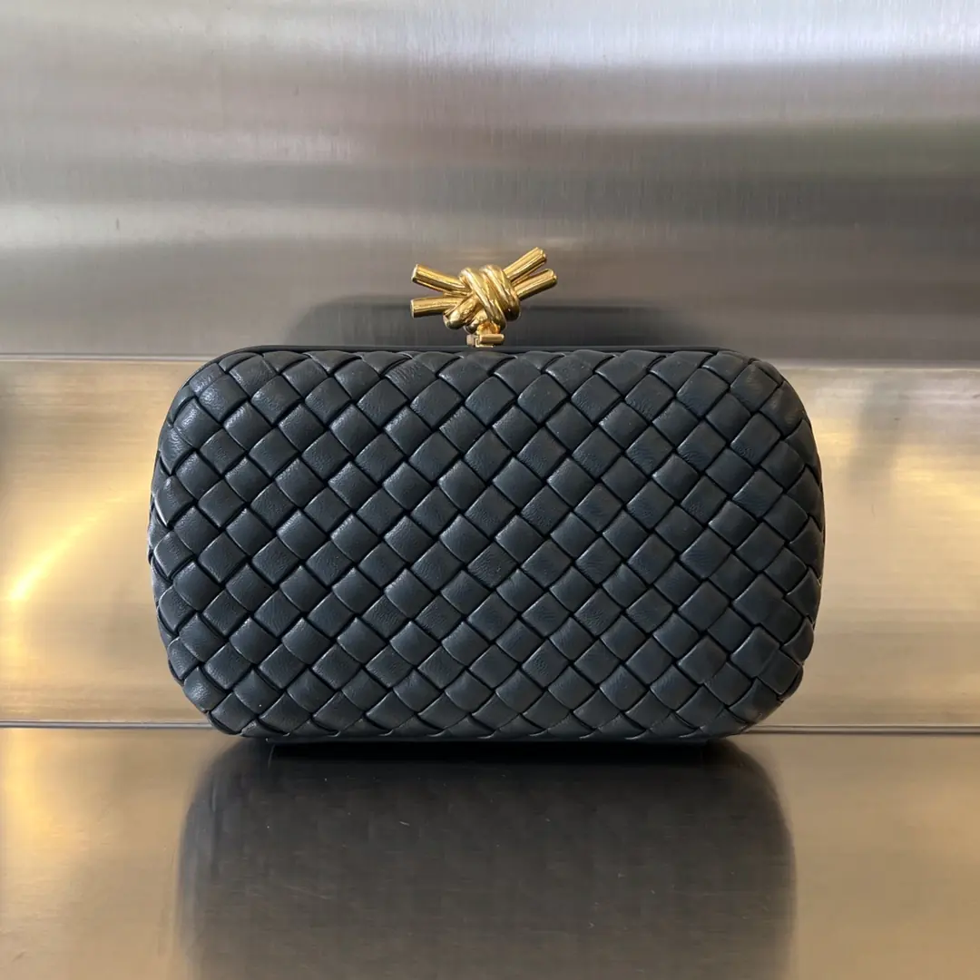 Bottega Veneta Style Leather Clutch Lookbook Reference image 1