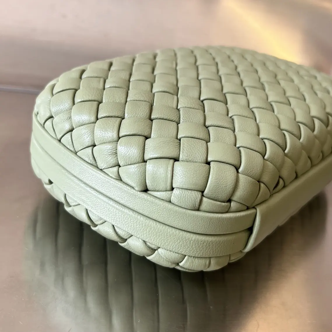 Bottega Veneta Style Leather Clutch Lookbook Reference image 2