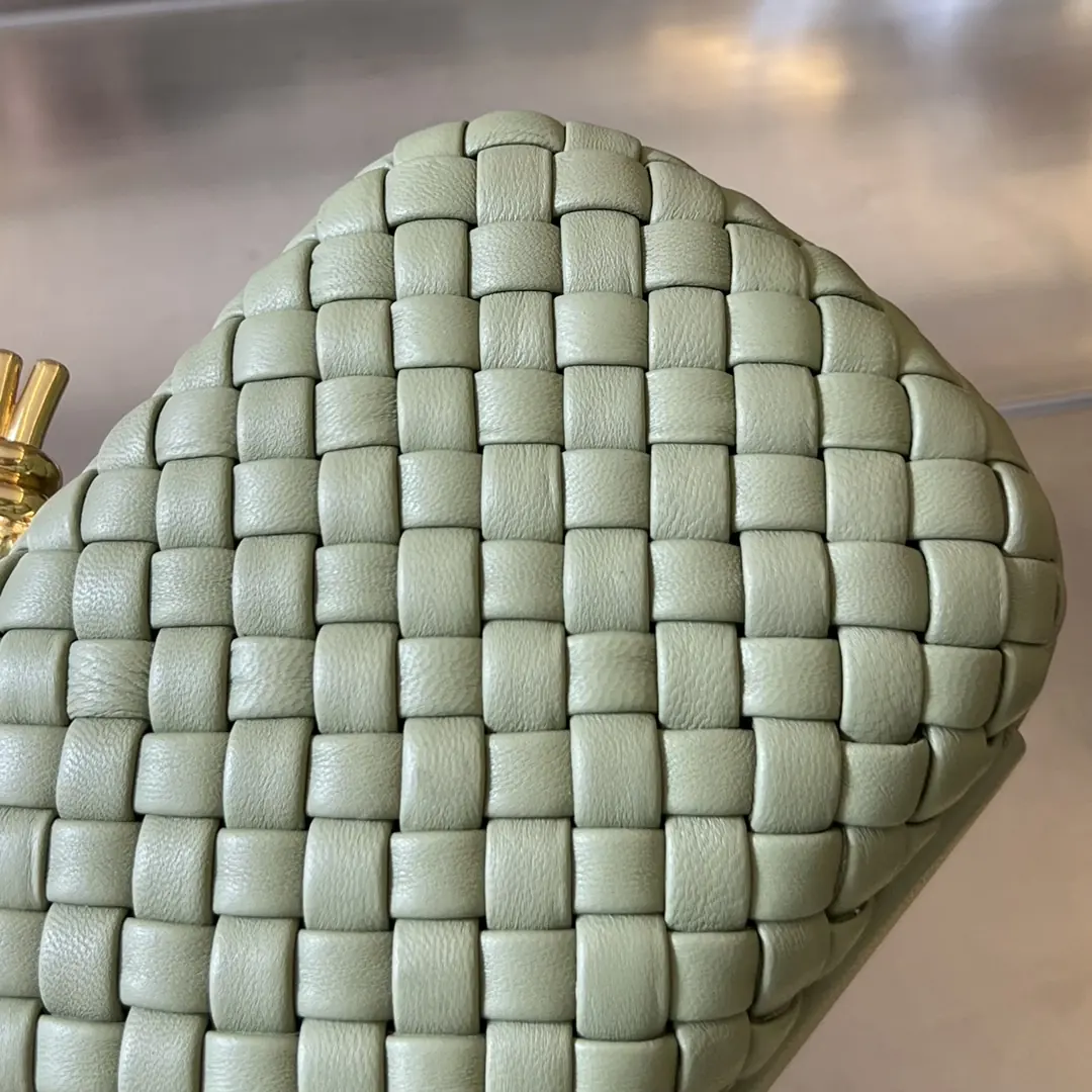 Bottega Veneta Style Leather Clutch Lookbook Reference image 3