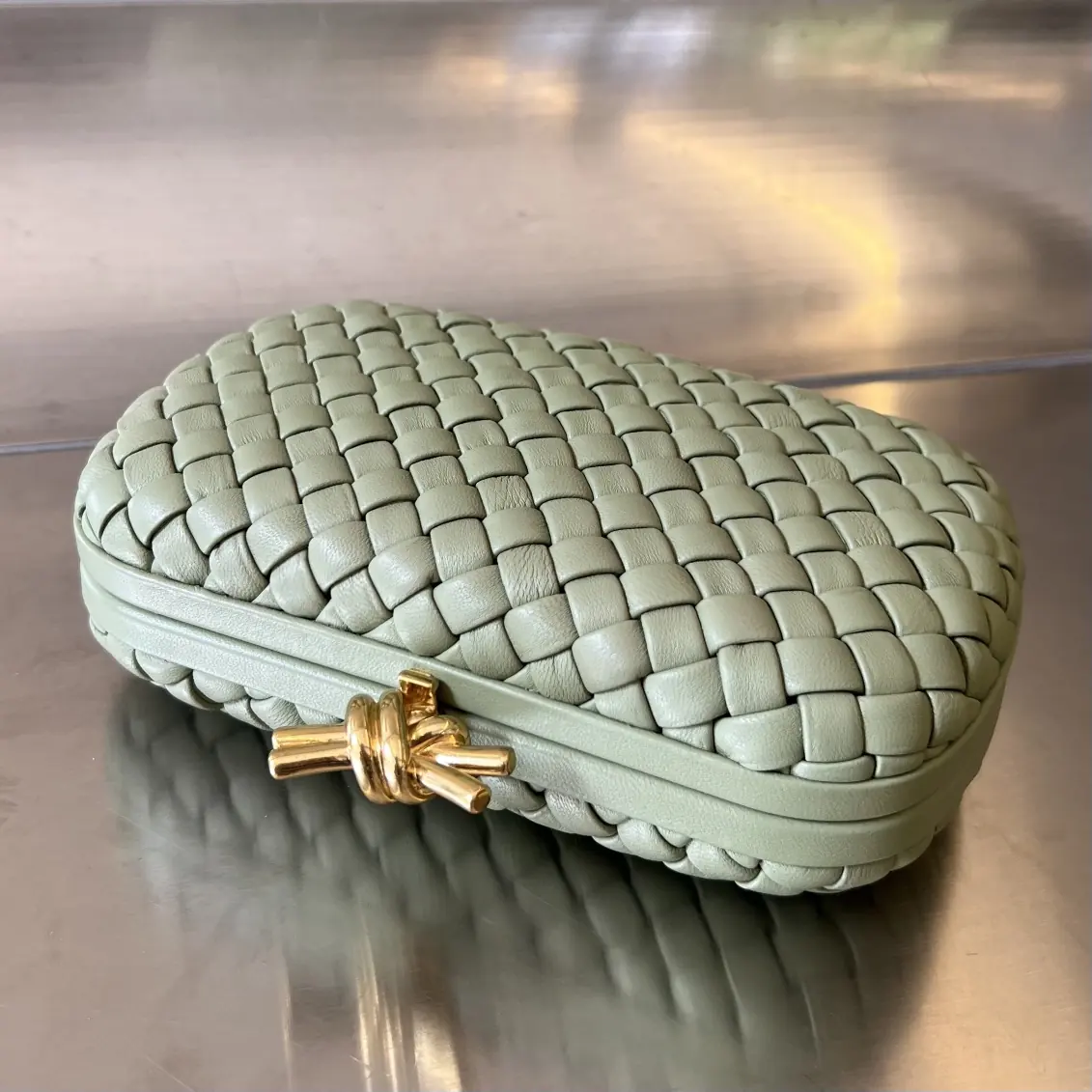 Bottega Veneta Style Leather Clutch Lookbook Reference image 4