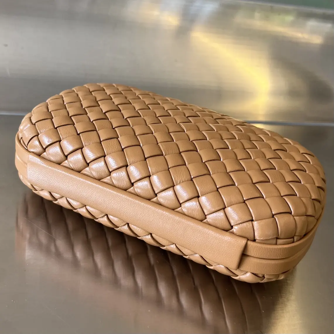 Bottega Veneta Style Leather Clutch Lookbook Reference image 3