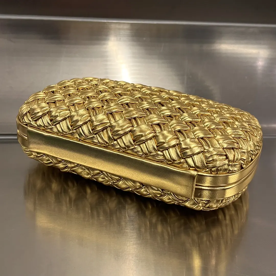 Bottega Veneta Style Leather Clutch Lookbook Reference image 4