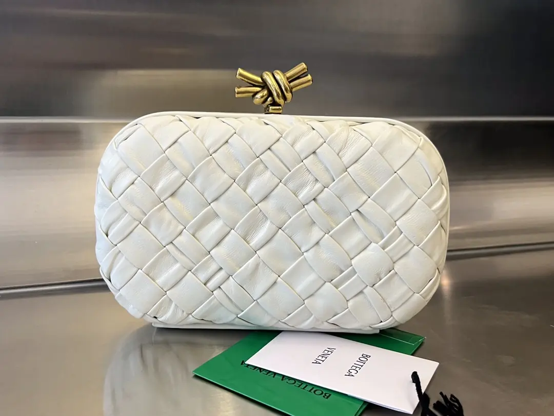 Bottega Veneta Style Leather Clutch Lookbook Reference image 1