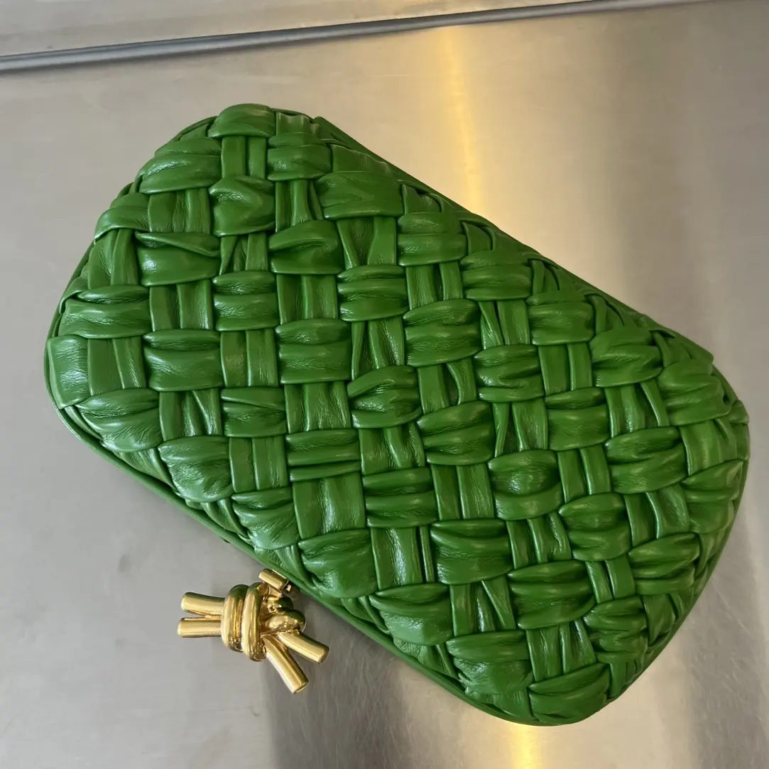 Bottega Veneta Style Leather Clutch Lookbook Reference image 5
