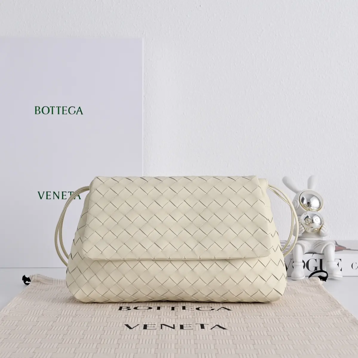 Bottega Veneta Style Leather Crossbody Bag Lookbook Reference image 1