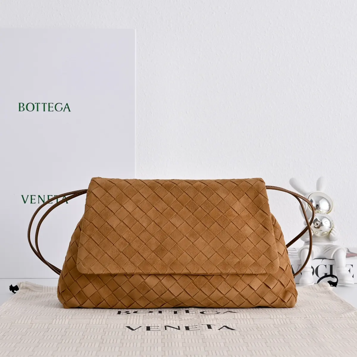 Bottega Veneta Style Leather Crossbody Bag Lookbook Reference image 1