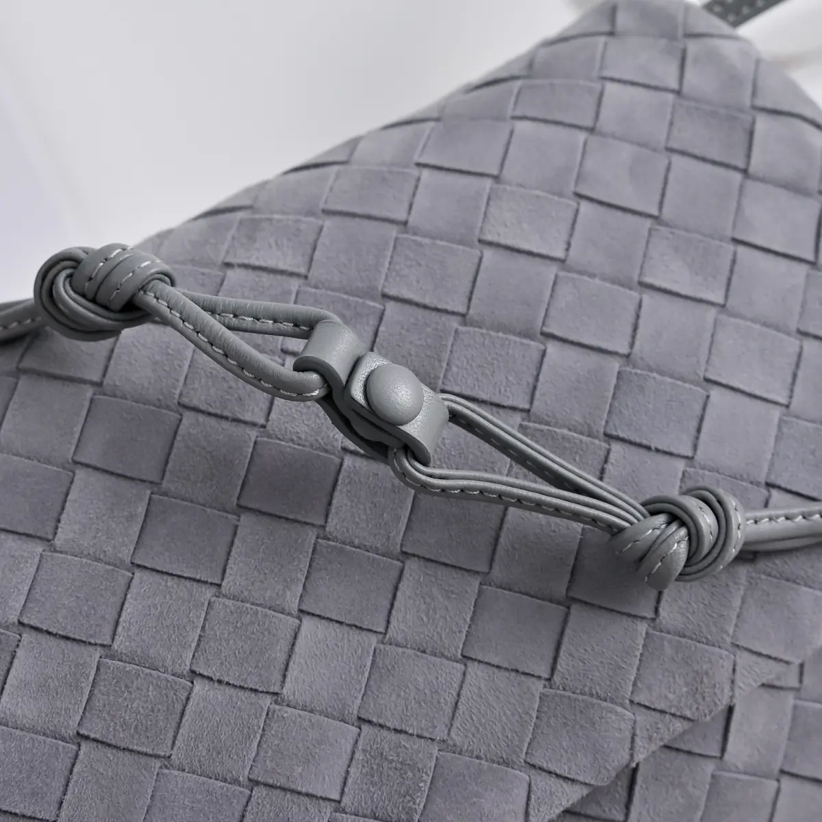 Bottega Veneta Style Leather Crossbody Bag Lookbook Reference image 5